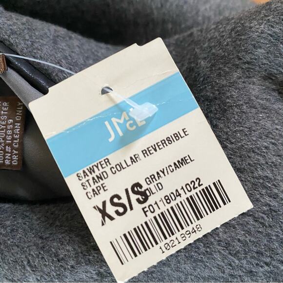 NWT (Small Flaw) J McLaughlin $345 Camel / Gray Wool Reversible Sawyer Cape XS-S - Picture 13 of 16